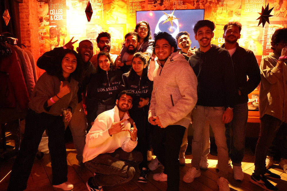 Aura Group Life At Gallery 0006